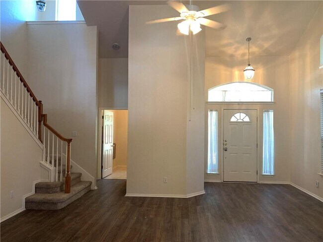 Foto del edificio - 10309 Huxley St