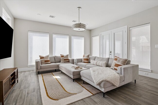 Foto del edificio - 2609 Fountain Key Blvd