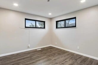 Building Photo - 13098 E 30th Ave