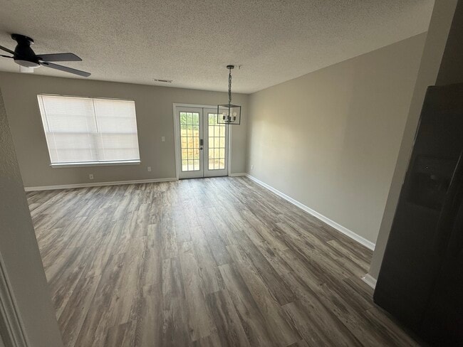Living Room - Backyard Entrance - 272 Swaying Pine Ct