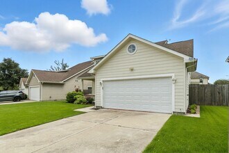 Building Photo - 10123 Sweet Olive Way