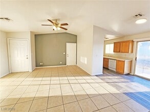 Building Photo - 1381 Ogallala St