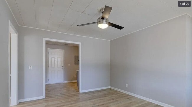 Foto del edificio - 319 N St Paul St