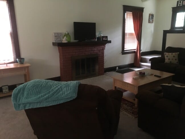 Building Photo - 4208 Verne Ave