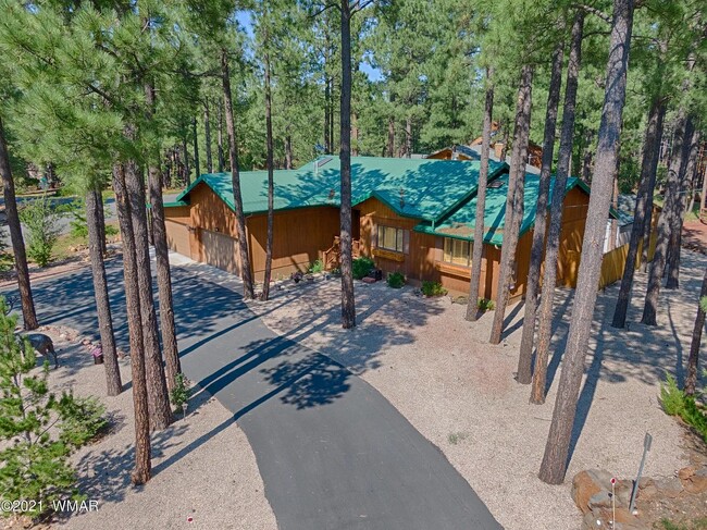 Building Photo - 6577 Mark Twain Dr