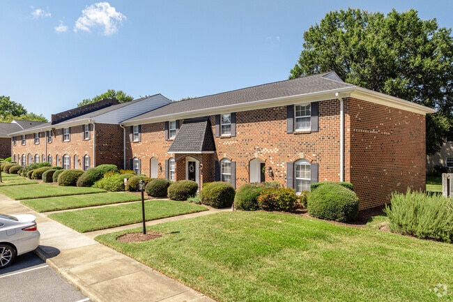 Building Photo - Old Donation