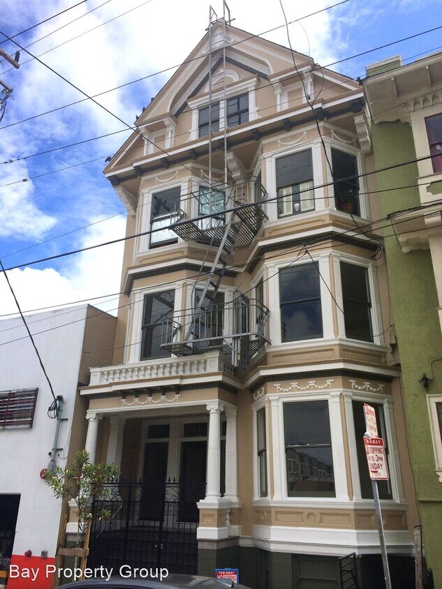Primary Photo - 1315-1321 Grove St