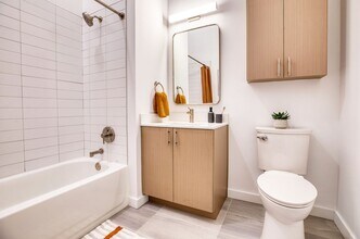 Interior Photo - Hamilton Crossing