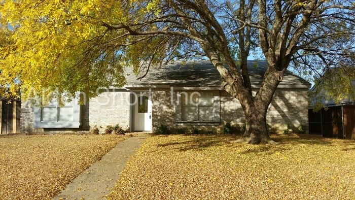 Primary Photo - 1209 High Country Dr