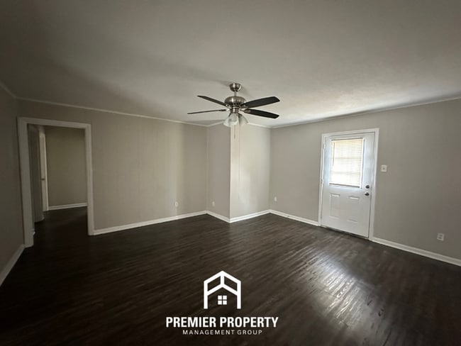 Building Photo - Charming 3BR/2BA in Bartlett | Hardwood Floors & Spacious Fenced Backyard
