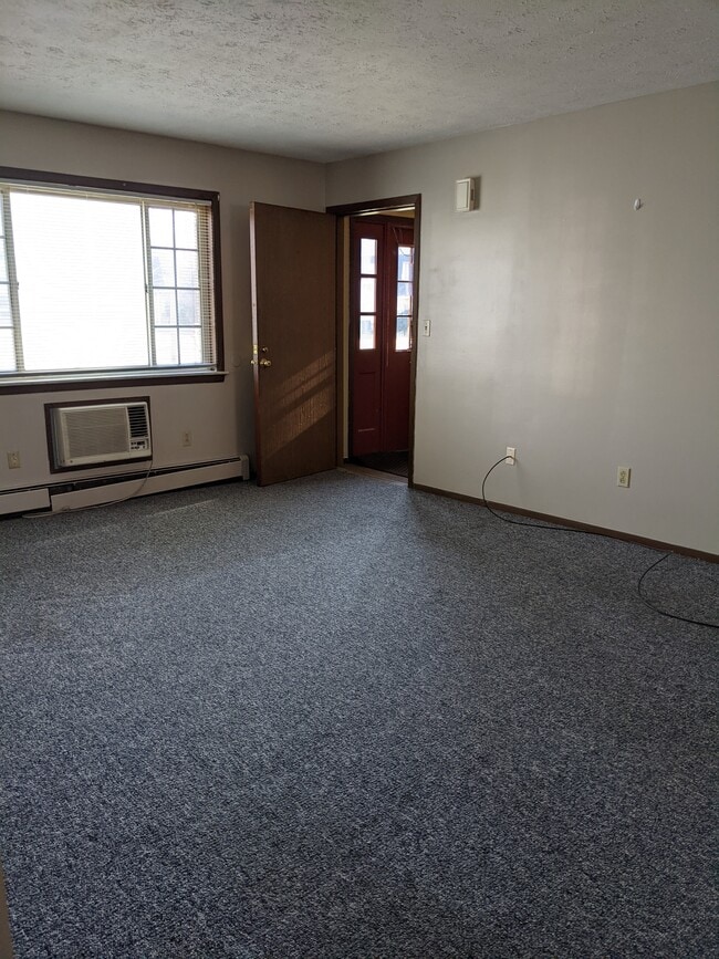 Building Photo - 164 Stadler Ct