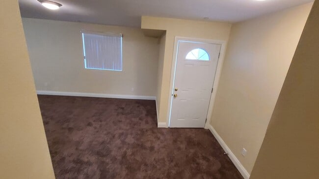 Building Photo - 76(812)