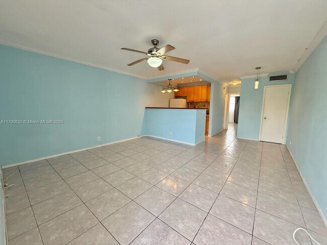 Building Photo - 467 Golden Isles Dr