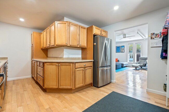 Kitchen - 107 Emery St