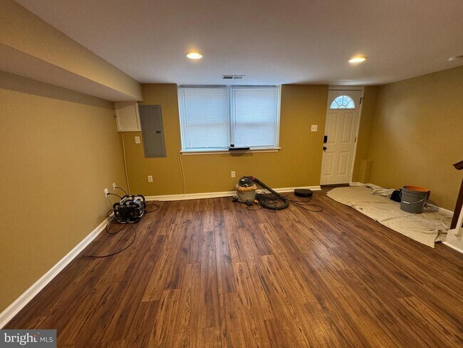 Foto del edificio - 7414 Keiffer St