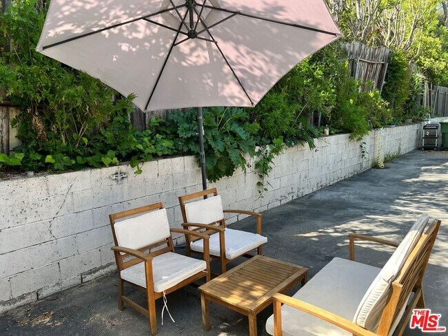 Foto del edificio - 4342 Sepulveda Blvd