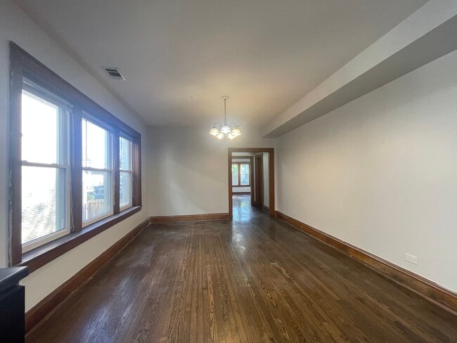 Building Photo - 2252 N Monticello Ave