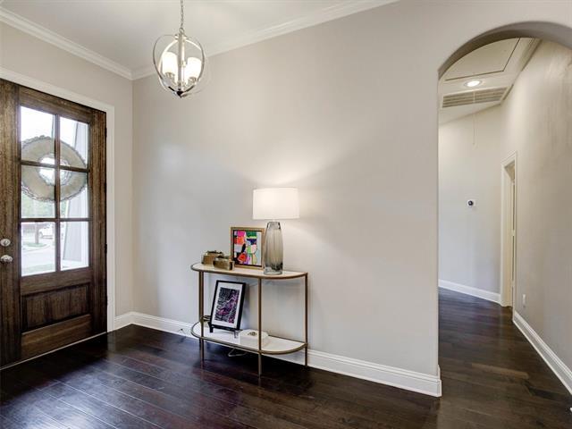 Foto del edificio - 2700 Gladstone Dr