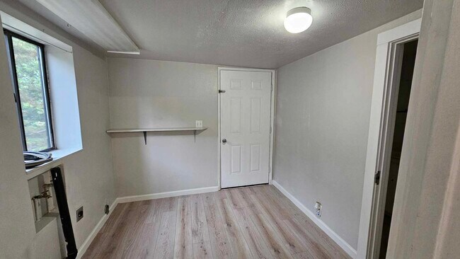 Foto del edificio - 1047 Wharf St