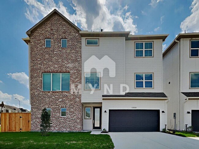 Building Photo - 10558 Executive Lake Dr