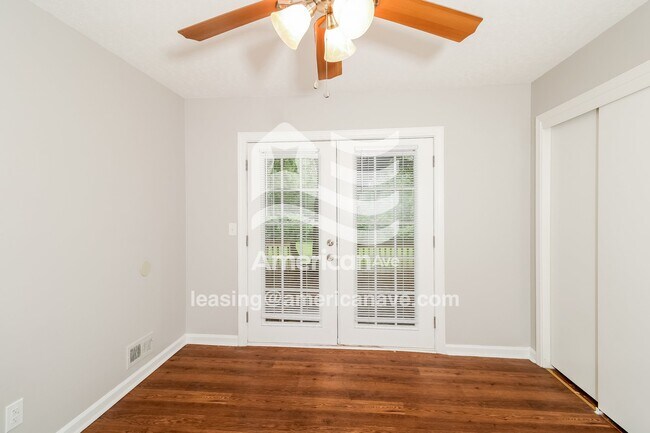 Foto del edificio - 2109 Gayley St