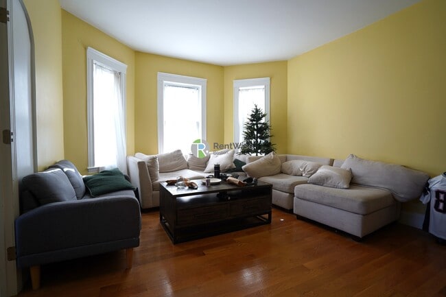 Photo - 52 Pearson Rd Apartment