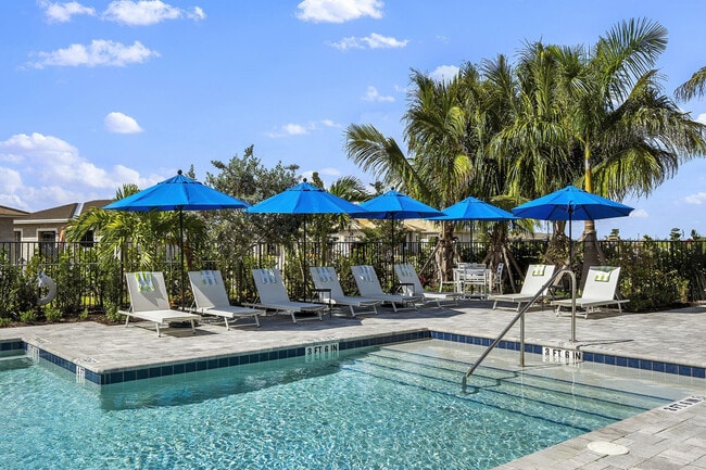 Building Photo - Havens at Central Park | Apartments & Town...