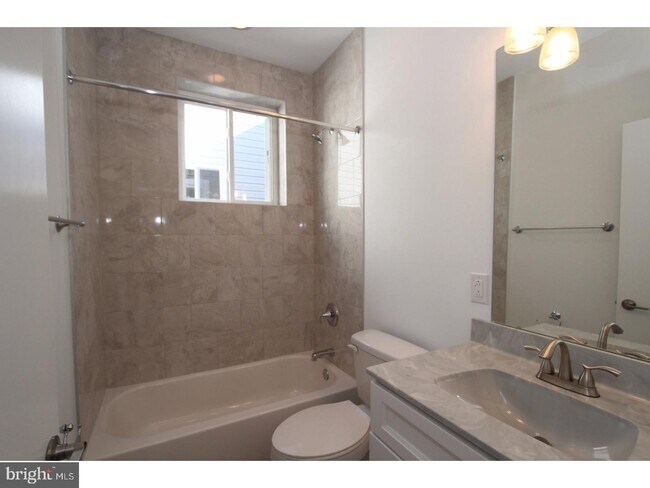 Foto del edificio - 3118 Richmond St