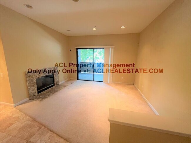 Foto del edificio - Nicely Upgraded, Centrally Located Condo. ...