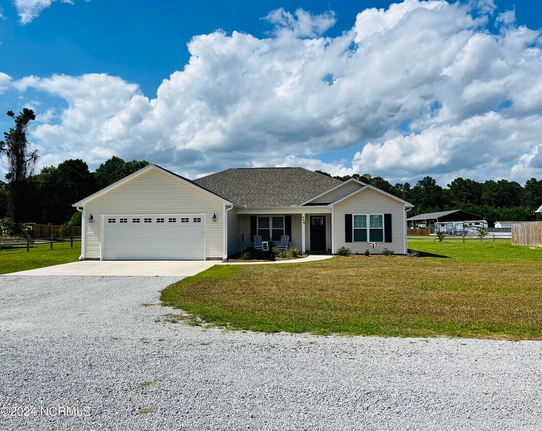 Primary Photo - 466 Crump Farm Rd