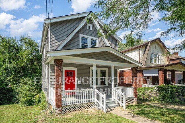 Building Photo - 22 Glen Este Pl