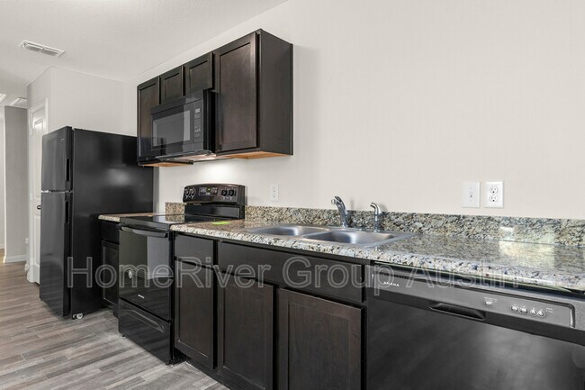 Foto del edificio - 1011 W 30th St