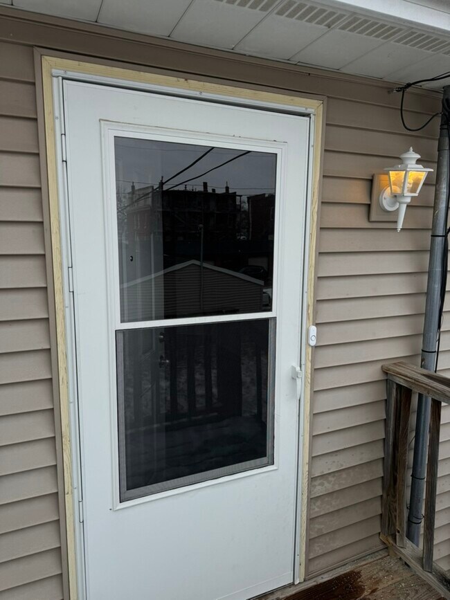 Foto del edificio - 614 Lincoln Ave