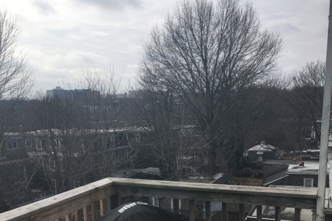 Cubierta - 140 Sumac St