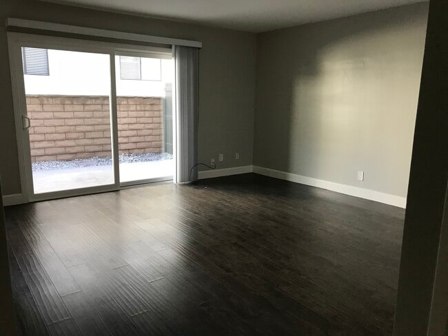 Foto del edificio - 423 N Elena Ave