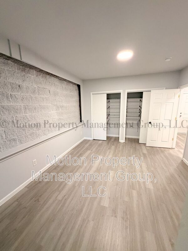 Foto del edificio - 6920 Northside Dr