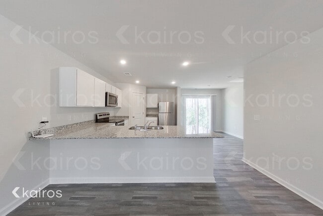 Building Photo - 2505 Upland Cir SE