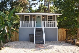 Building Photo - 926 Queenswood St