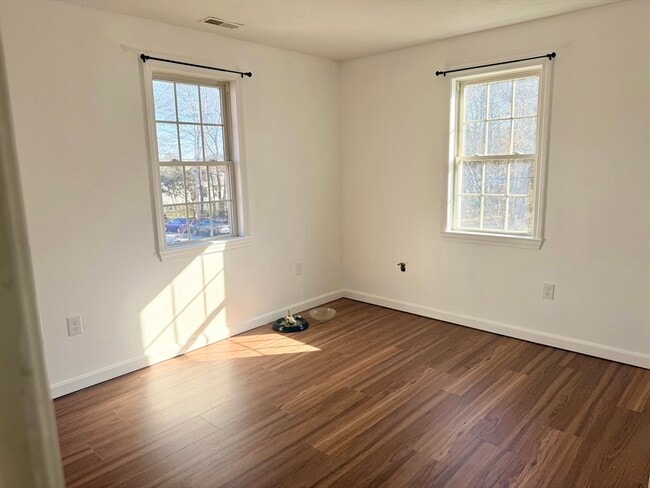 Building Photo - 136 Eastford Rd