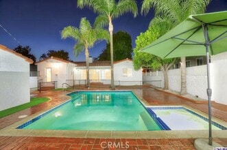 Building Photo - 1210 Graynold Ave