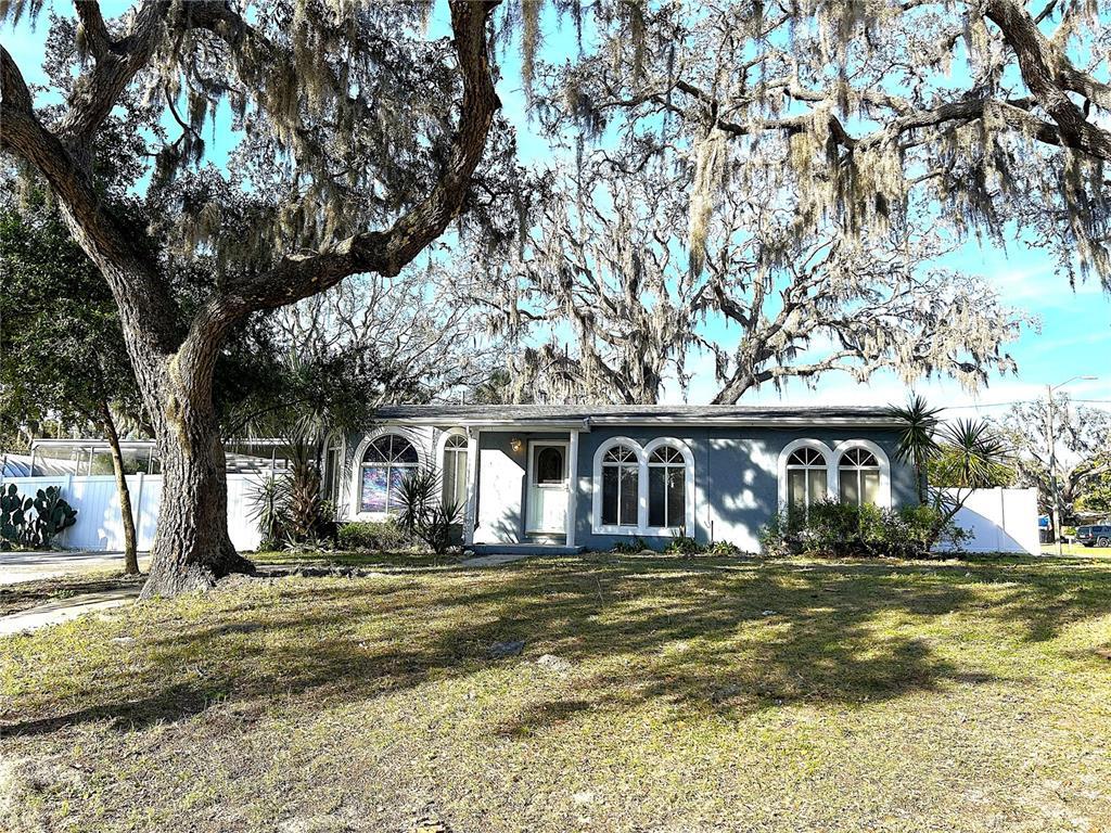 Foto principal - 6119 Sheelin Dr