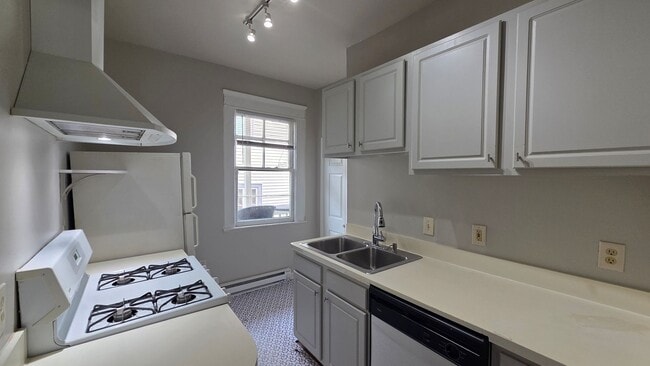 Foto del edificio - 883 Monroe Dr NE