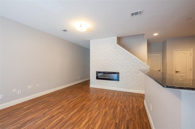 Building Photo - 6376 Hill Creek Dr