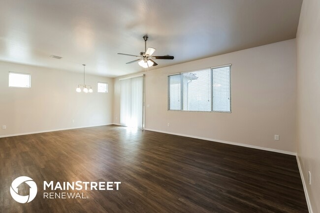Foto del edificio - 16603 W Sierra St