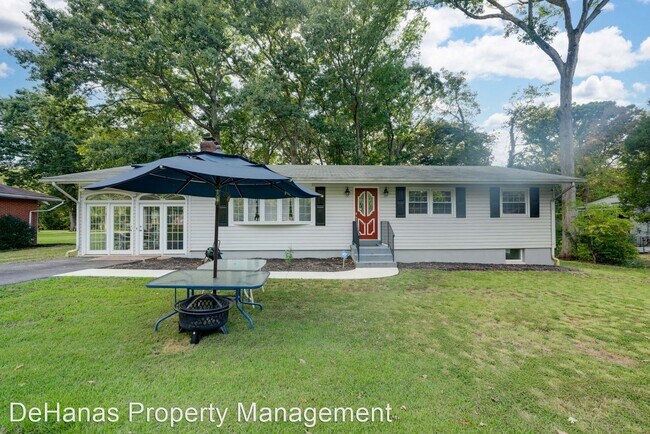 Building Photo - 3 br, 1.5 bath House - 3095 Jenkins Ln
