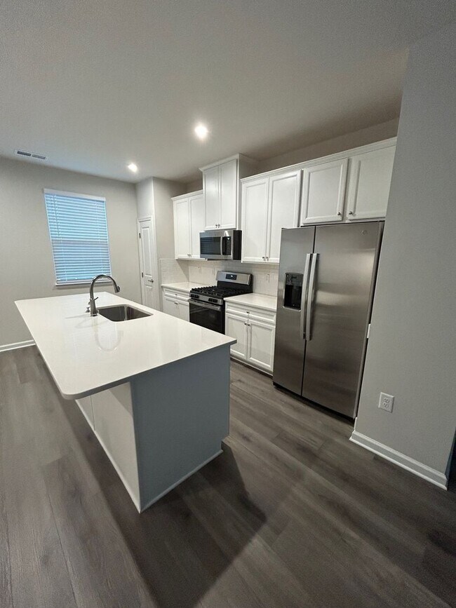 Foto del edificio - Lovely Colvard Farms Townhouse