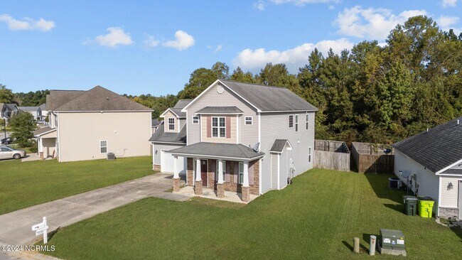 Foto del edificio - 3116 Bettye Gresham Ln