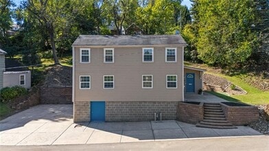 Building Photo - 418 Laughlin Ave