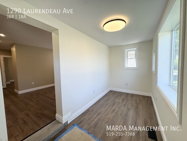 Building Photo - BRAND NEW RENO 3 BED/1 BATH HOME EAST WINDSOR + UTILITIES!