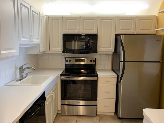 Foto del edificio - 9370 SW 8th St